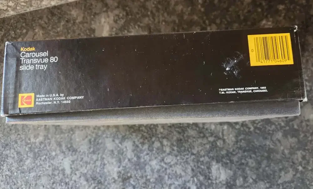 VINTAGE 1983 KODAK CAROUSEL TRANSVUE 80 SLIDE TRAY IN ORIGINAL BOX - PHOTOGRAPHY